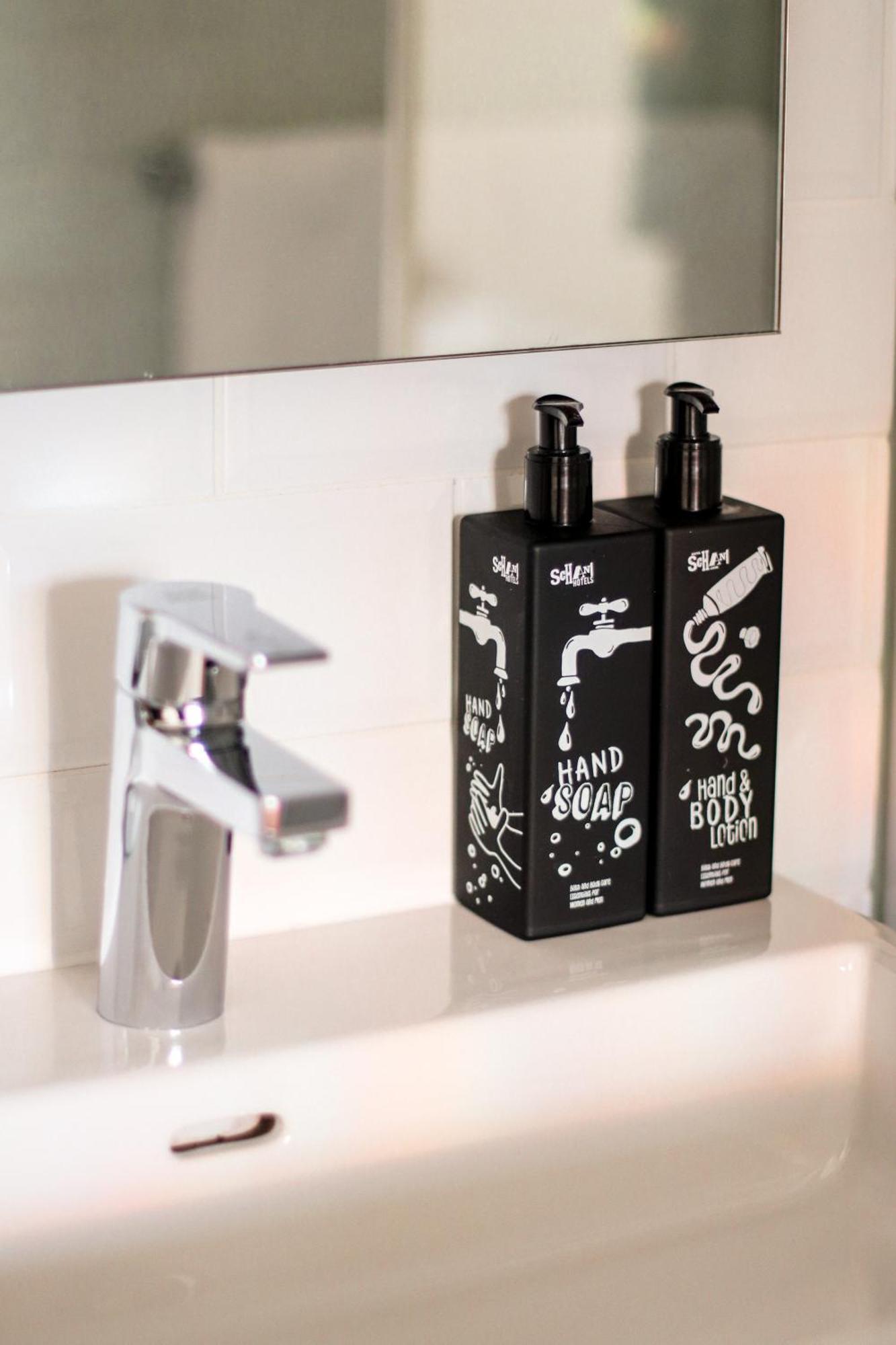 Hotel Schani Hauptbahnhof 4*