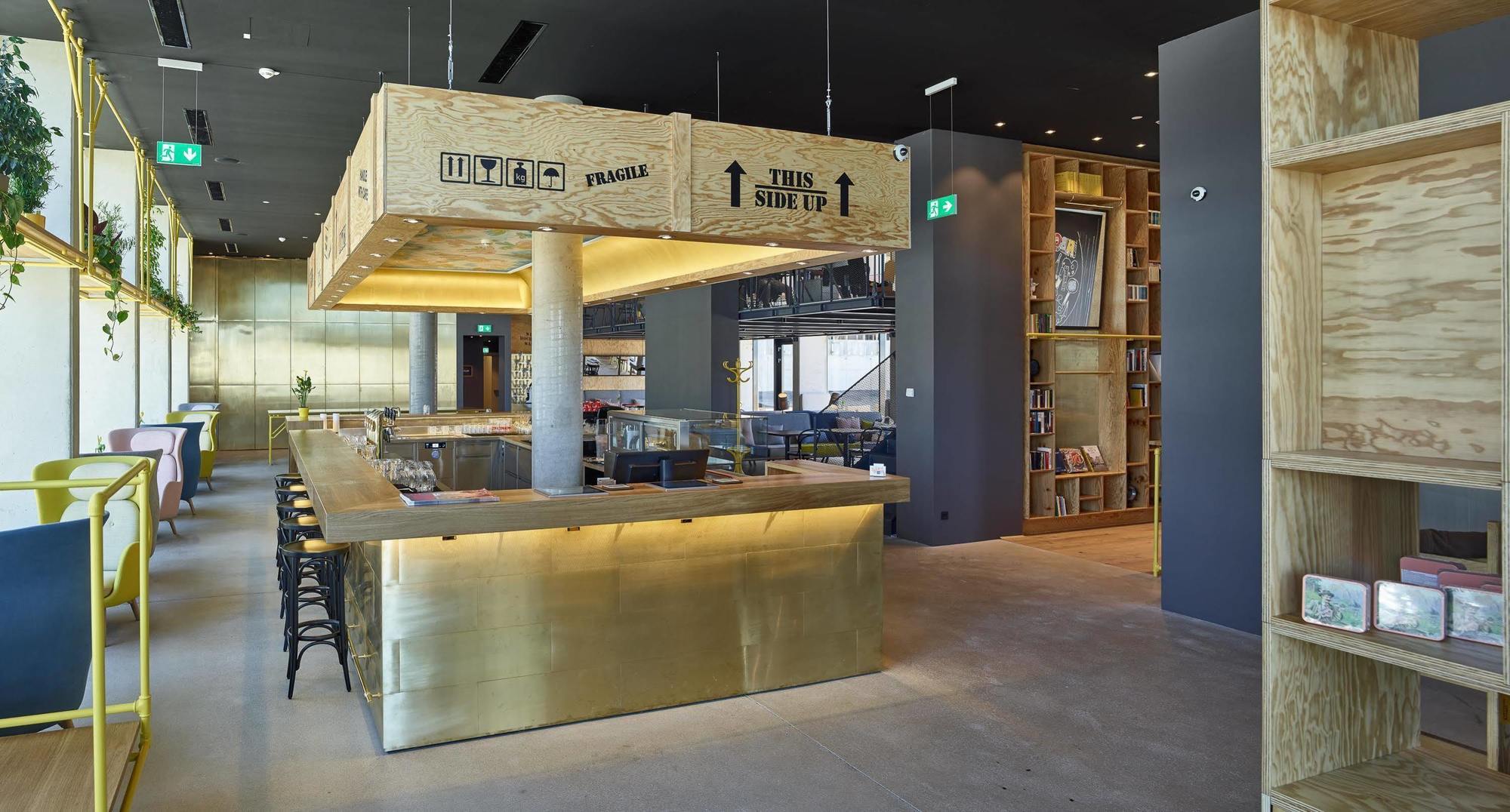 Hotel Schani Hauptbahnhof 4*